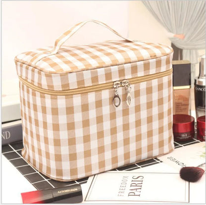 Large Capacity Makeup Bag Women Cosmetics Bag